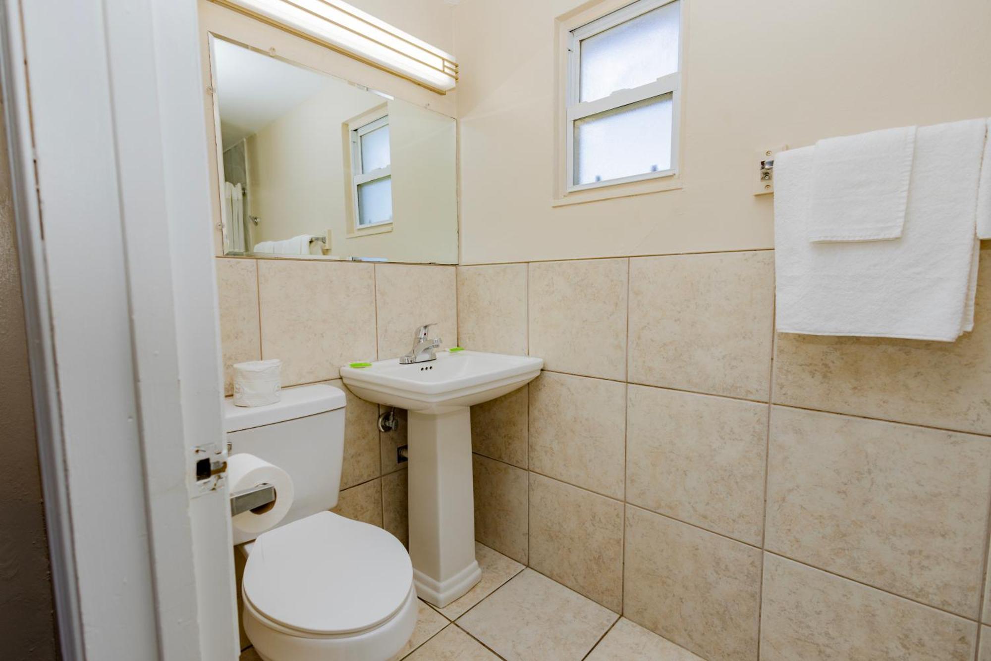 Budget Inn Columbus Lockbourne Экстерьер фото